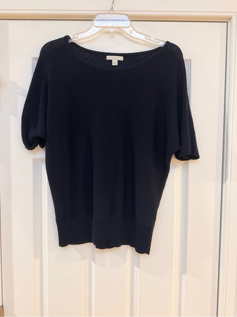 Ladies Size Small "New York & Company" Black Short-Sleeve Knit Sweater SEXY GUC
